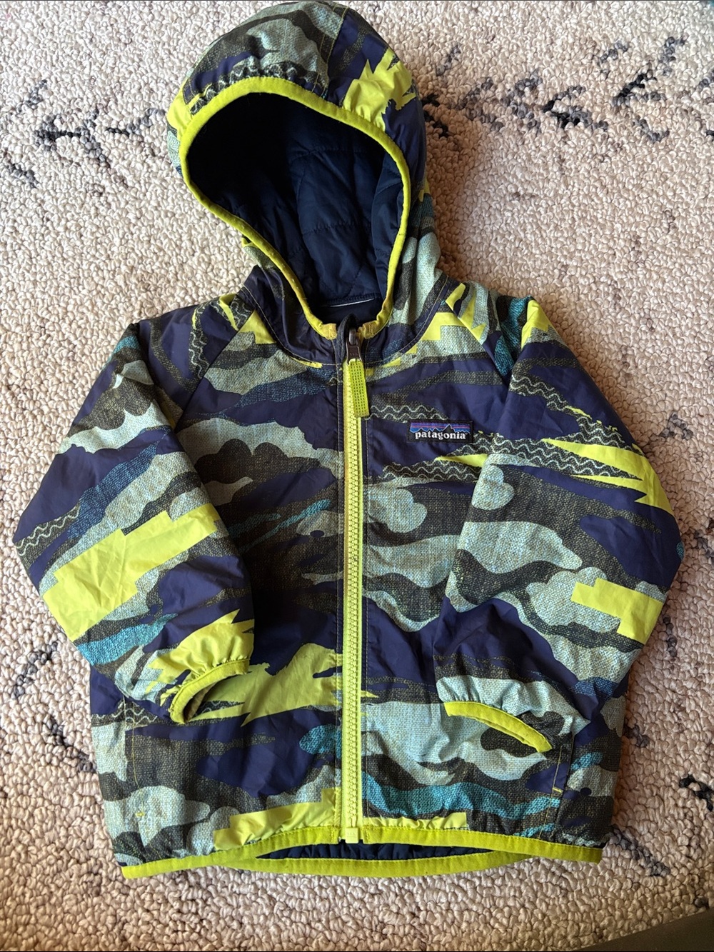 Patagonia Kids Hooded Jacket in Navy & Lime Camo 12-18m